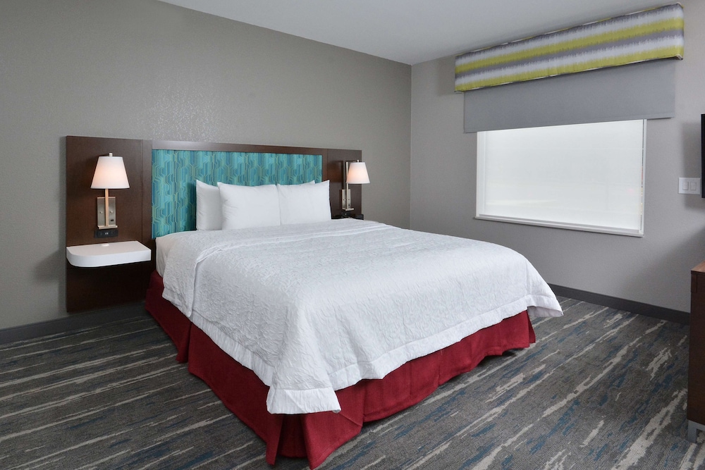 Hampton Inn & Suites by HIlton Charlotte North I 485 - photo 26