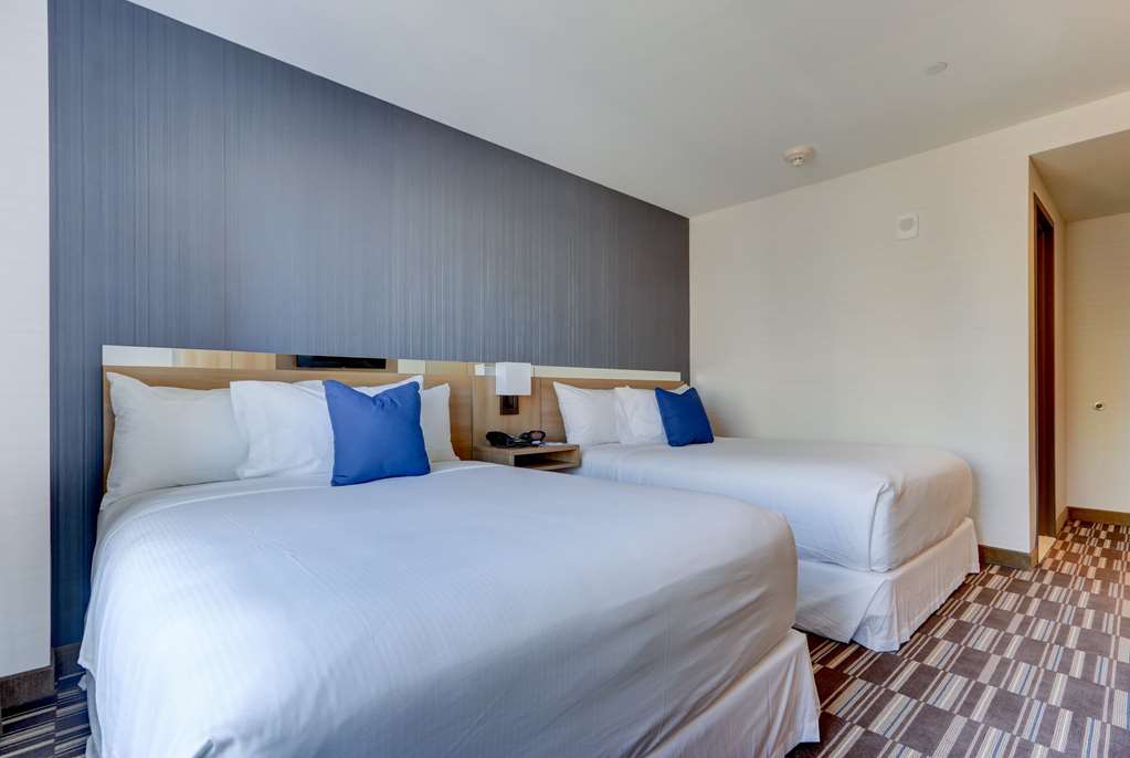 Microtel Inn by Wyndham Long Island City - photo 24