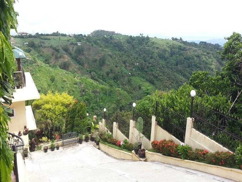 Royal Taal Inn — Tagaytay