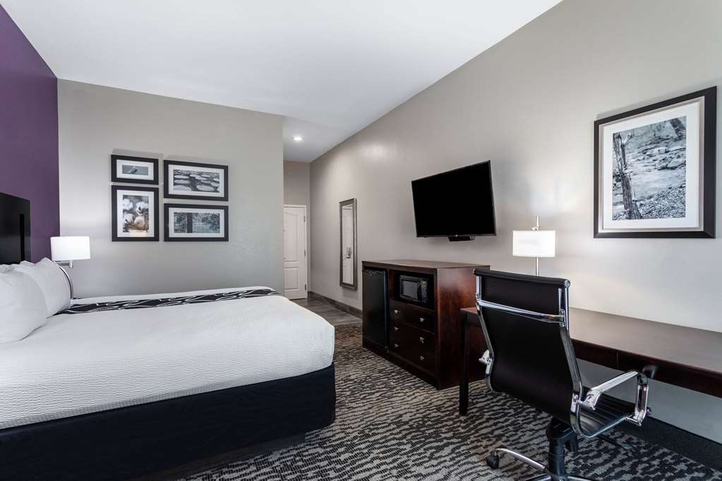 La Quinta Inn & Suites by Wyndham Huntsville Airport Madison - photo 18