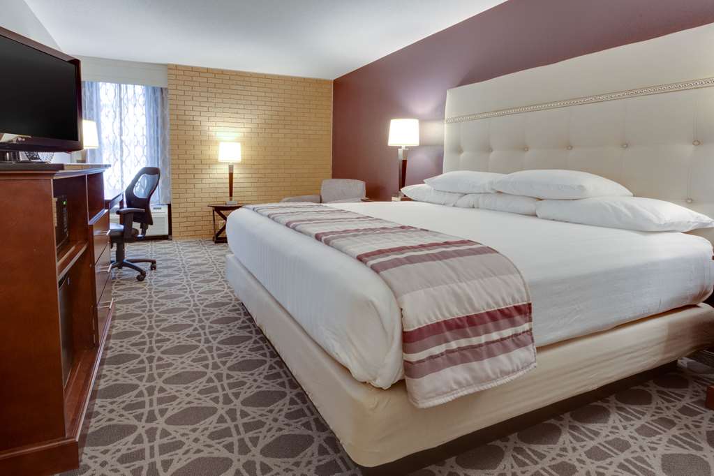 Drury Inn & Suites Kansas City Overland Park - photo 18