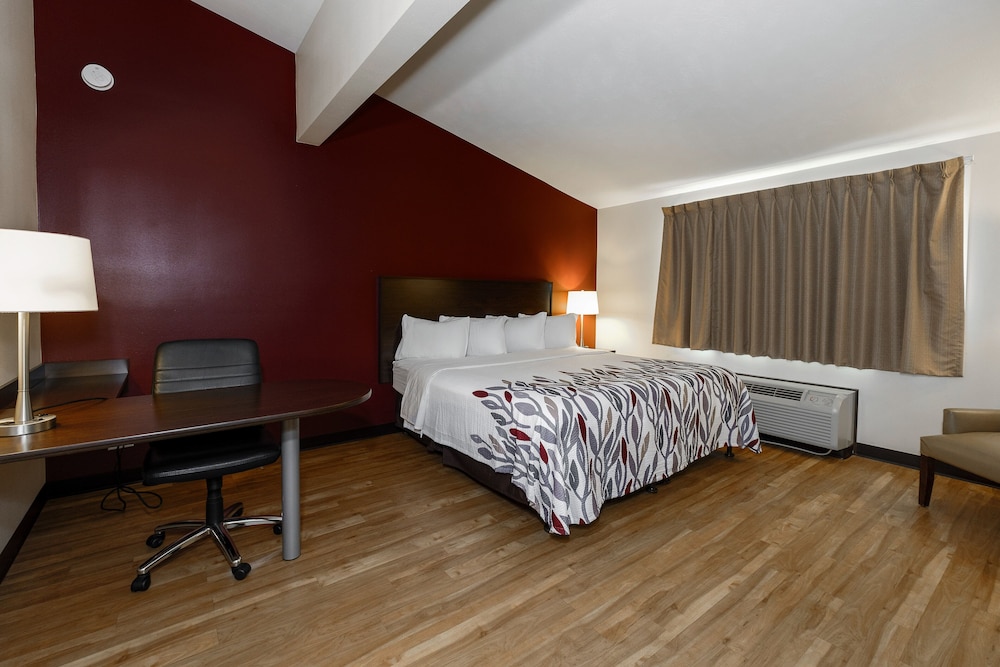 Red Roof Inn Vermillion U of South Dakota - photo 12