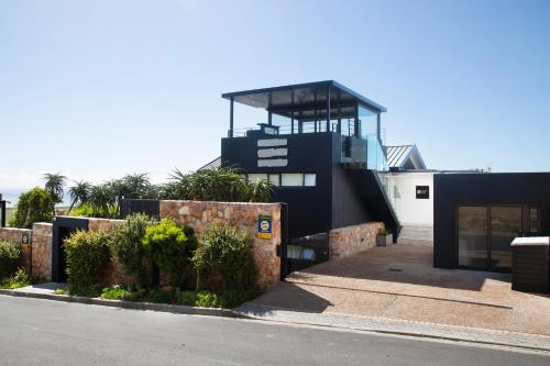 Premium Cape Camps Bay Lodge