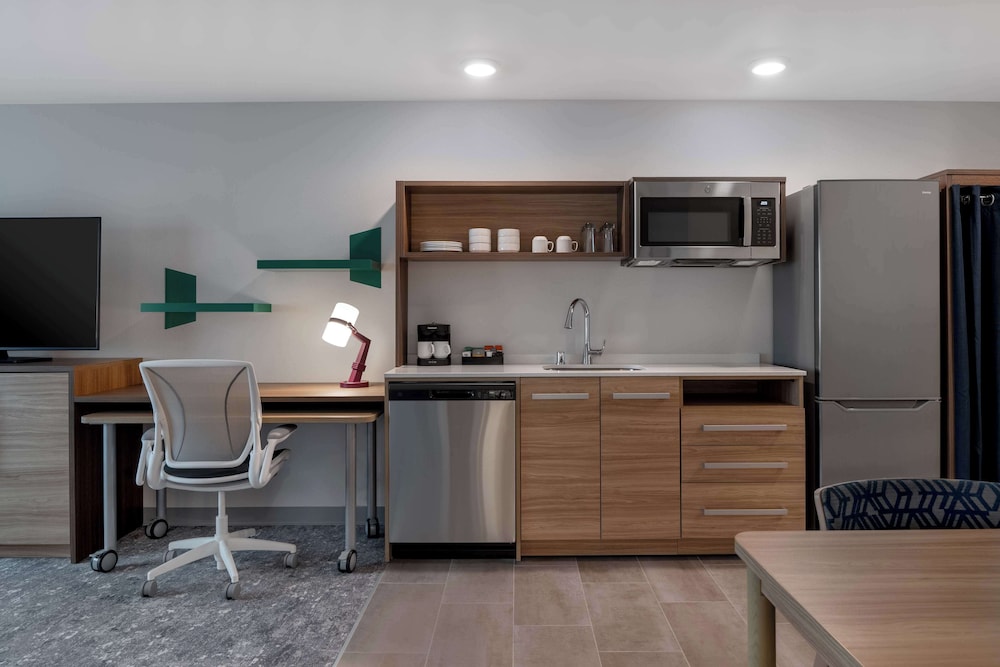 Home2 Suites by Hilton Sheboygan - photo 20