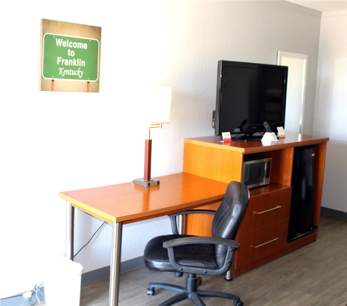 Econo Lodge Franklin South - photo 39