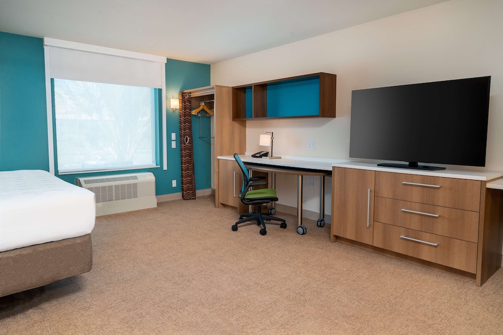 Home2 Suites by Hilton Corona - photo 18