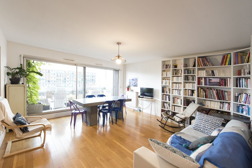 Home comforts by the Eiffel Tower in Paris, France