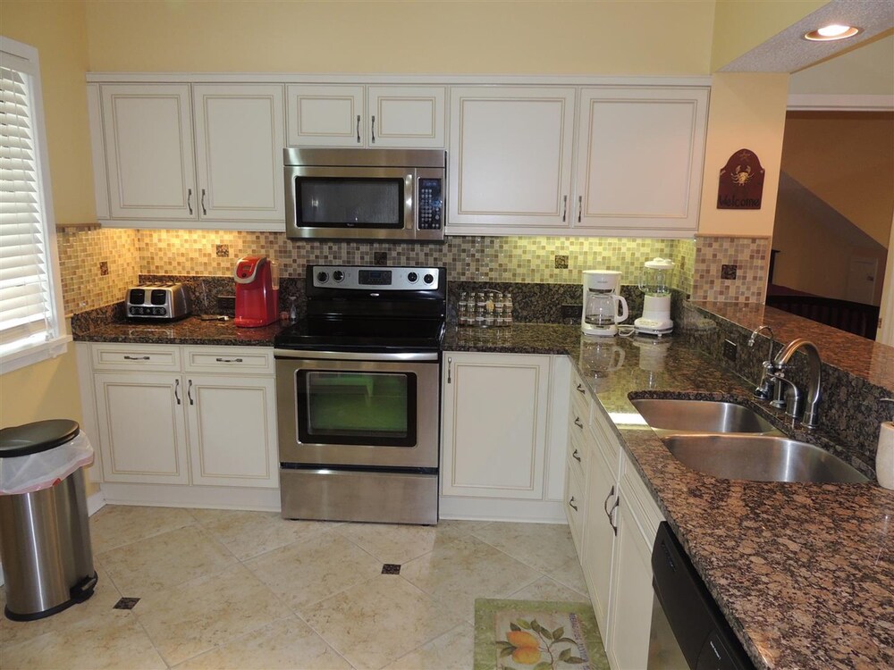 Kingston Residences Resort 1 and 2 Bedroom Villas - photo 13