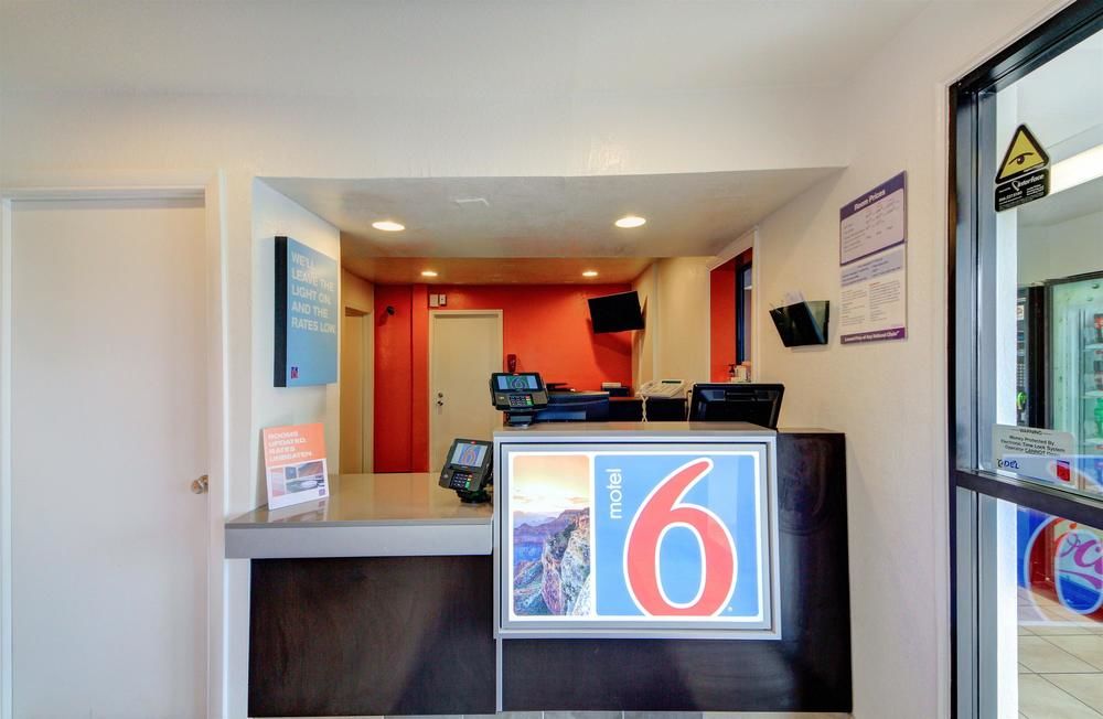Motel 6 Oklahoma City Airport - photo 3