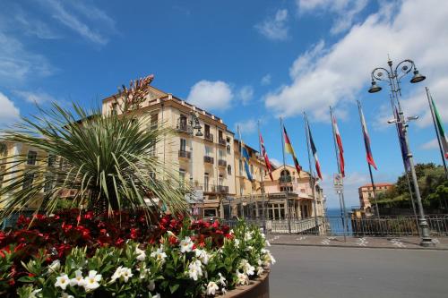 Piazza Tasso Max 1 — 4-Star Luxury Hotel in Sorrento, Italy