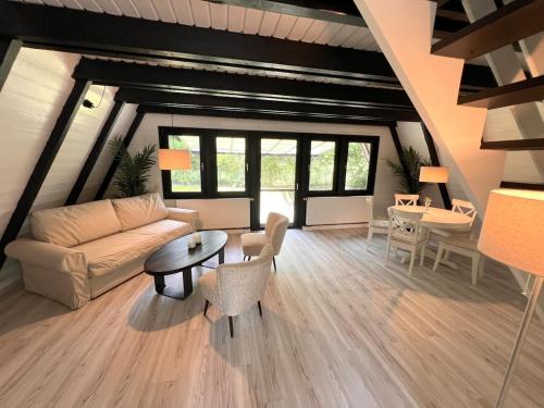 Ferienhaus PRIUS Alfsee Rieste für 4 Pers Baby — hotel in Rieste