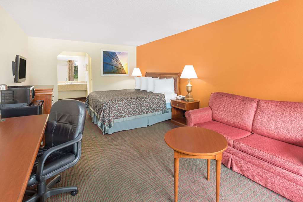 Days Inn by Wyndham Orangeburg South - photo 9