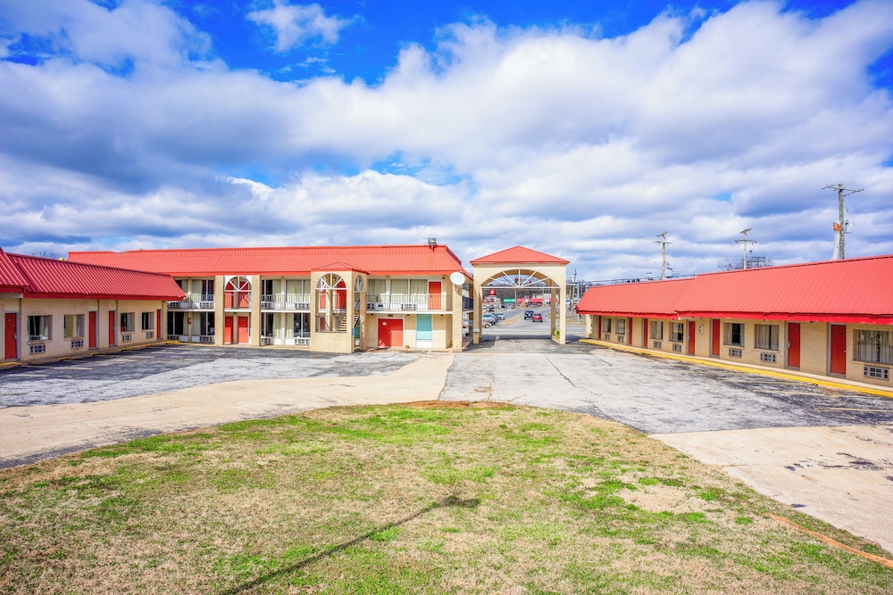 Ozark Junction mountain view by OYO - photo 87