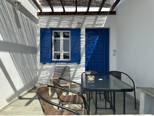 Anemochadi - carbon neutral hotel in Unknown City