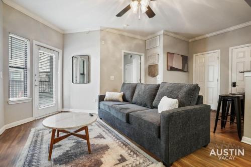 West Campus Accommodations Pool and King Bedrooms — 4-Star Luxury Hotel in Austin, United States