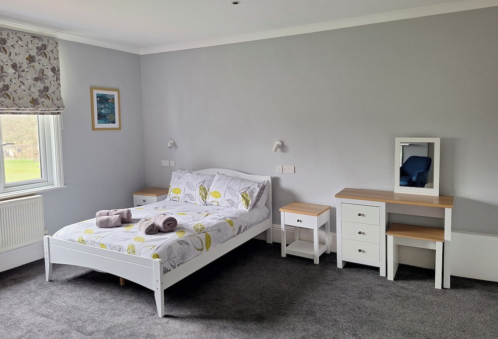 Room comfortable and Spacious With Beaut in Cranleigh, United Kingdom