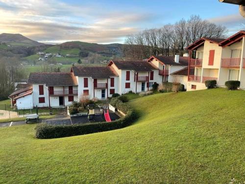 Hosta Piscine Vue Montagnes - last minute hotel in Unknown City