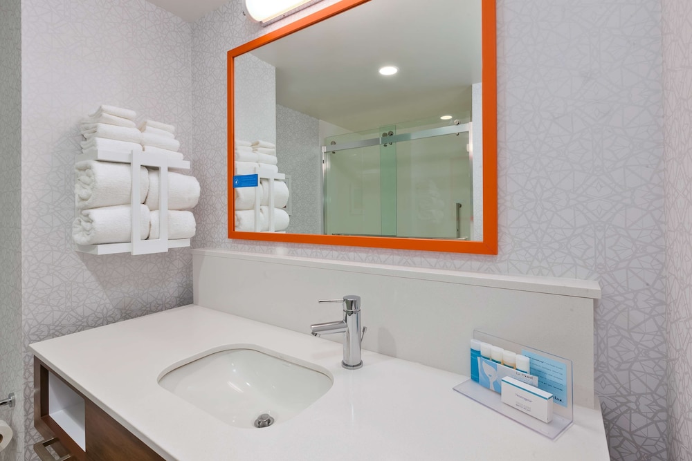 Hampton Inn Cape Cod Canal - photo 20