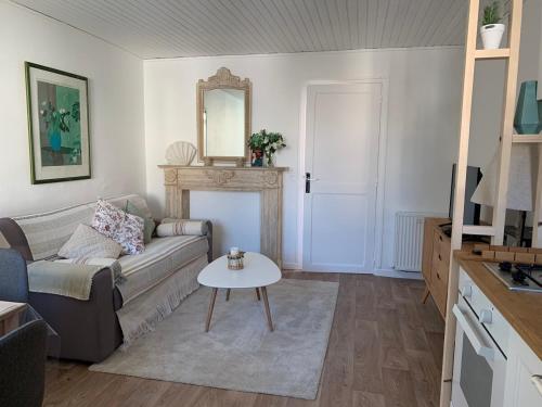 La Coquille appartement cosy centre proche mer et casino in Trouville-Sur-Mer, France