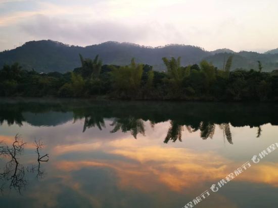 Riverside Manor - carbon neutral hotel in Huidong