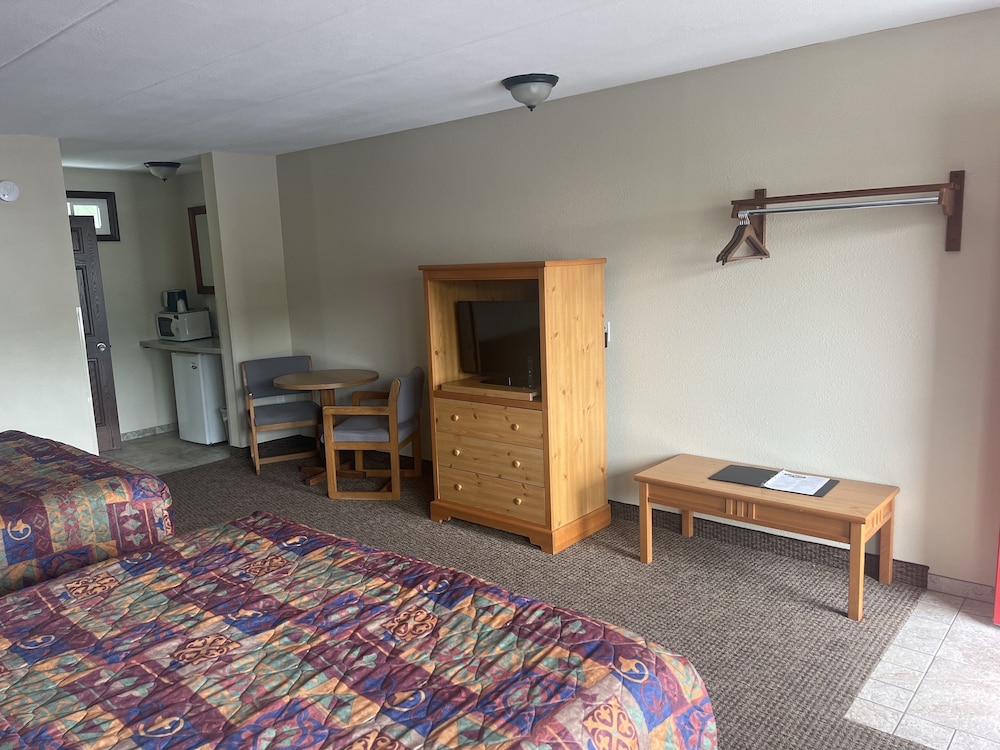 All Star Inn & Suites - photo 124