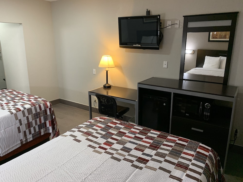 Red Roof Inn Copiague - photo 5