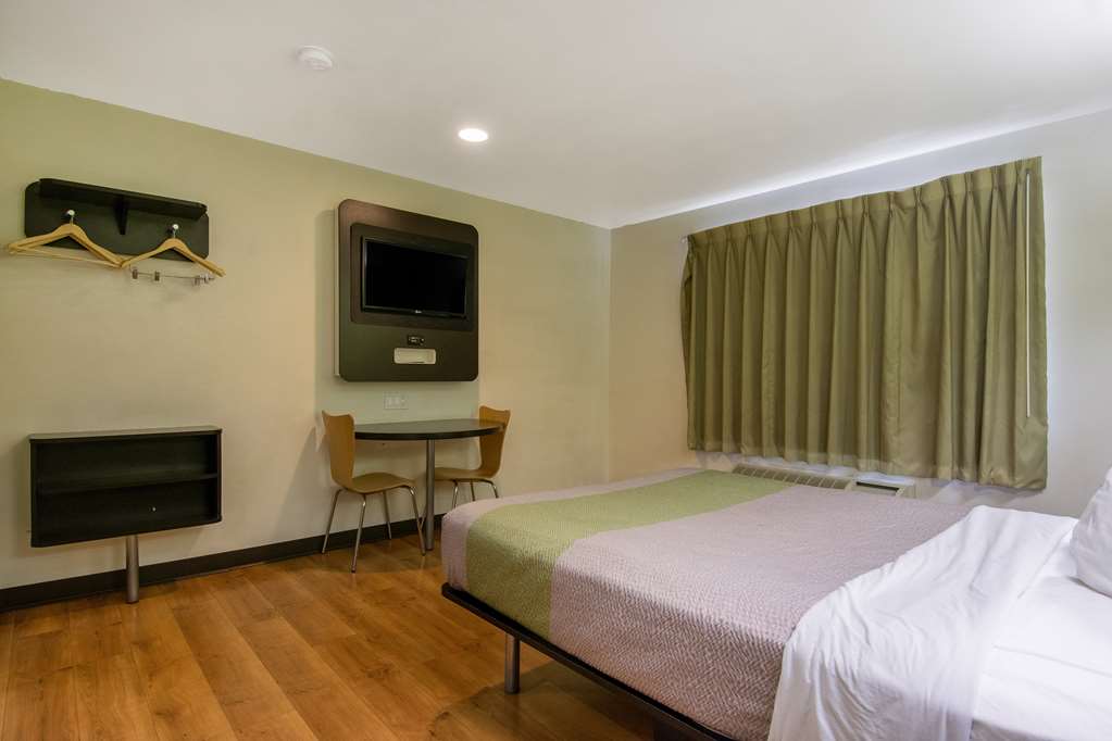Motel 6 Redlands CA - photo 16