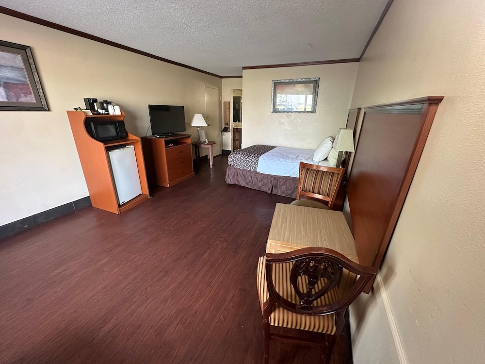 Hotel Red Rose by Townhouse Covington I 64 - photo 28