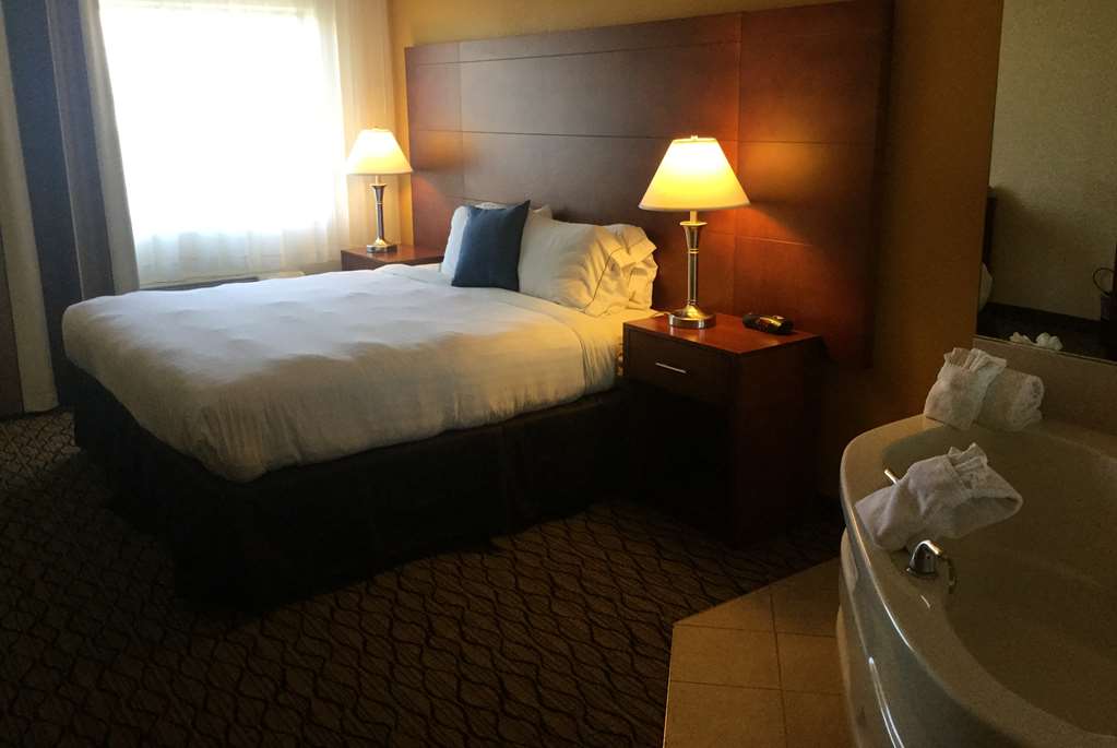 Baymont by Wyndham Mishawaka South Bend Area - photo 9