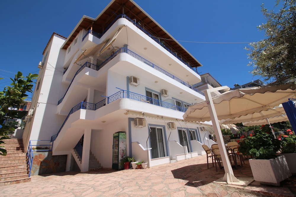 Murati Suites Sarandë - last minute hotel in Sarande
