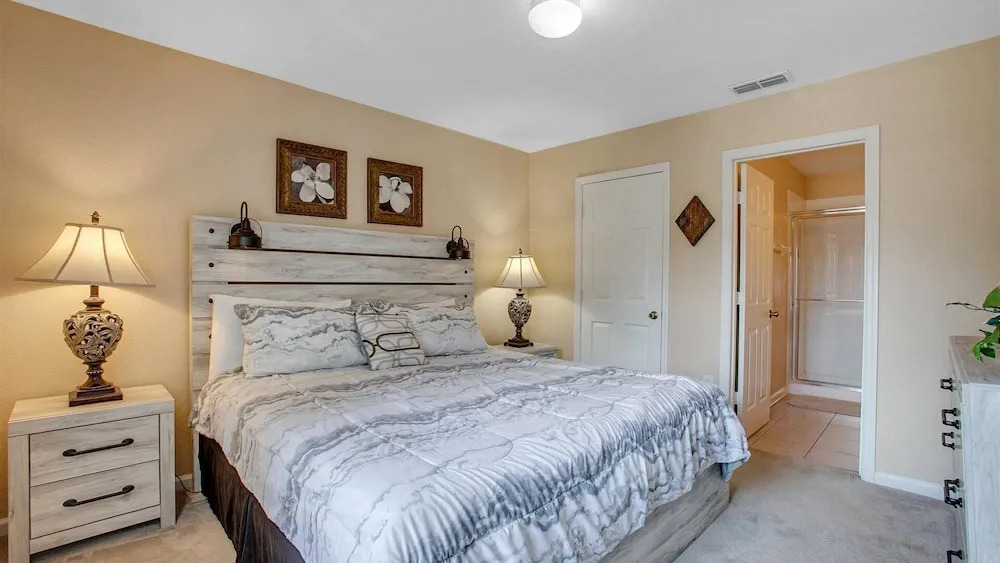 2605 Daulby Windsor Hills - featured photo