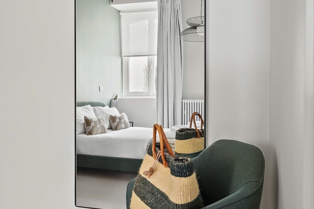 Mitford by Pureserviced — 4-Star Luxury Hotel in Plymouth, United Kingdom