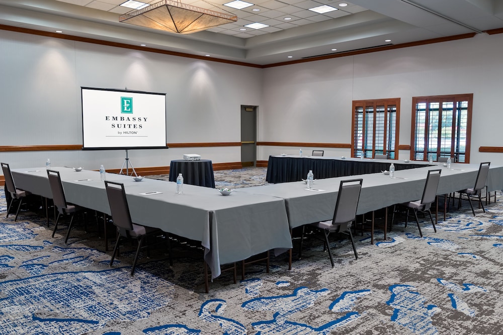 Embassy Suites by Hilton Dallas DFW Airport North - photo 56