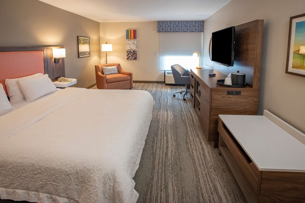 Hampton Inn Pensacola Airport - photo 33
