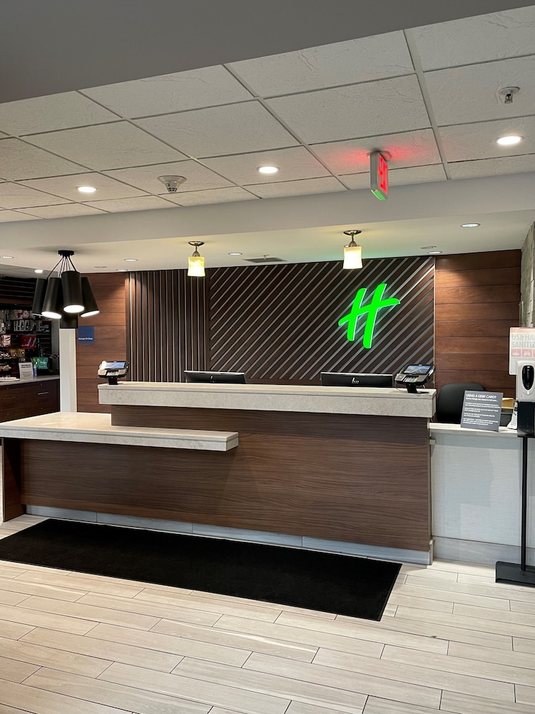 Holiday Inn & Suites Syracuse Airport Liverpool an IHG Hotel - photo 2