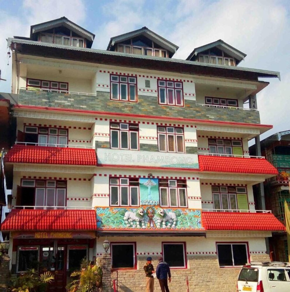 Hotel Phamrong in Gyalshing, India