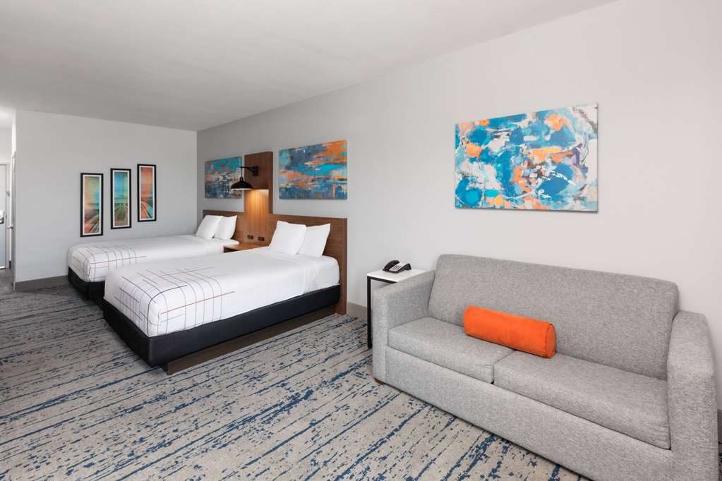 La Quinta Inn & Suites by Wyndham Rockport Fulton - photo 27