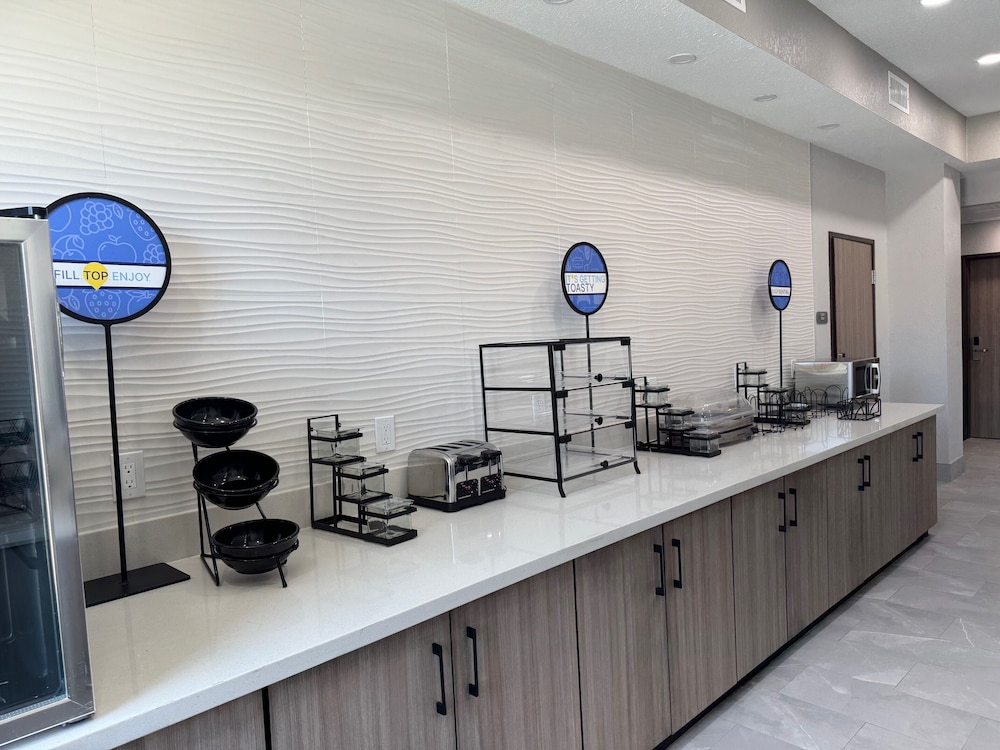 Quality Inn & Suites La Porte - photo 24