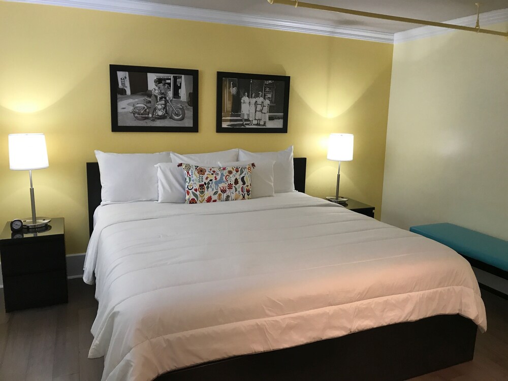 The Sherman Inn - photo 5