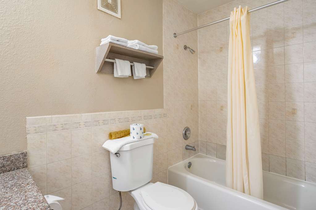 Rodeway Inn Clearwater Largo - photo 16