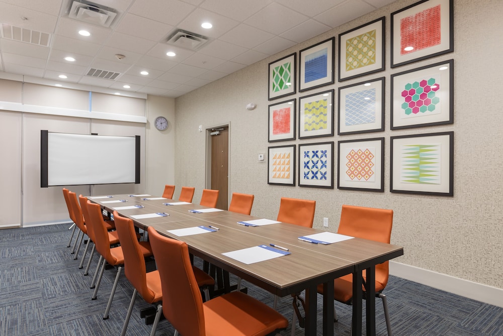 Holiday Inn Express and Suites San Marcos South by IHG - photo 37