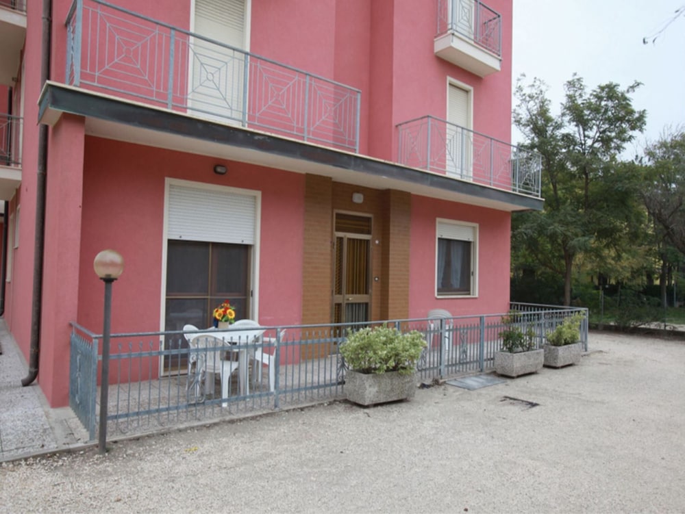 Great Apartment for 12 Guests 50mt From the sea — 4-Star Luxury Hotel in Rosolina, Italy