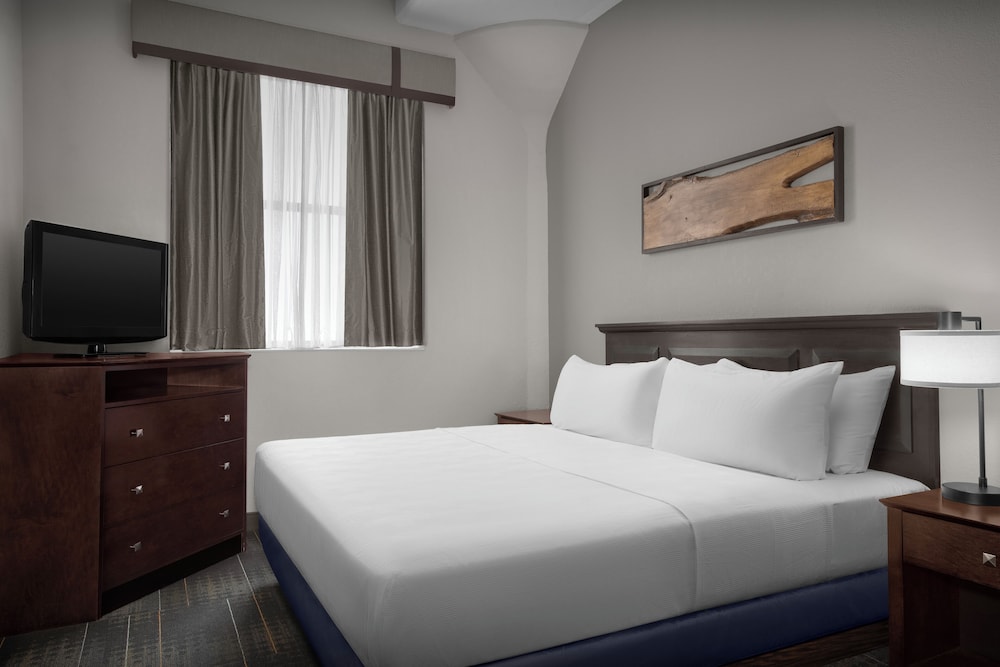 The Suites Hotel at Waterfront Plaza - photo 16