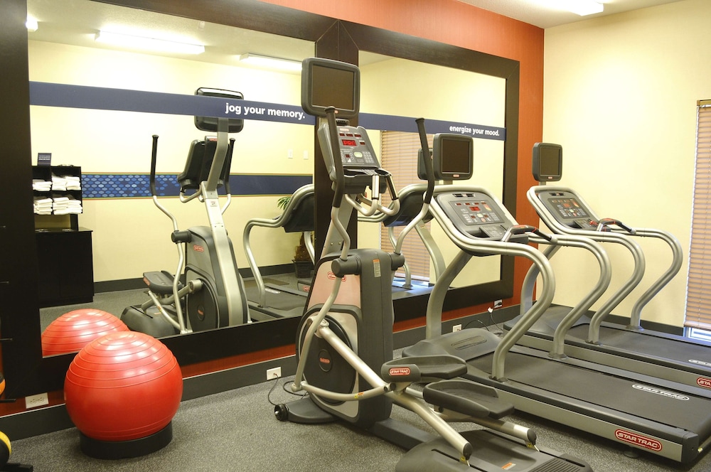 Hampton Inn & Suites Redding - photo 28