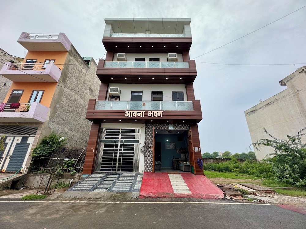 Bhavana Bhawan in Vrindavan, India