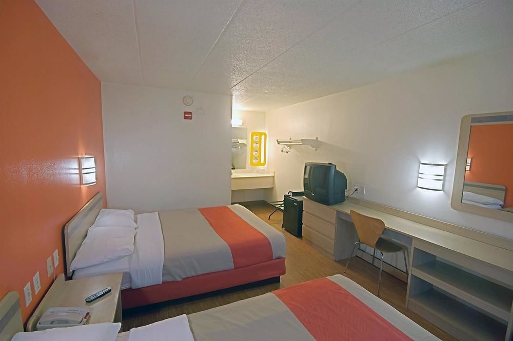 Days Inn by Wyndham Charleston WV - photo 16