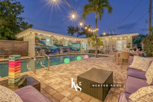 CasaDelMar Outdoor Oasis Heated Pool 5 Min 2 Beach in Fort Lauderdale, United States