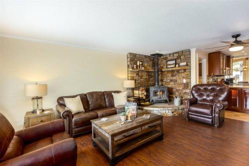 Broken Bow Getaway Pet Friendly Midtown in Bend, United States