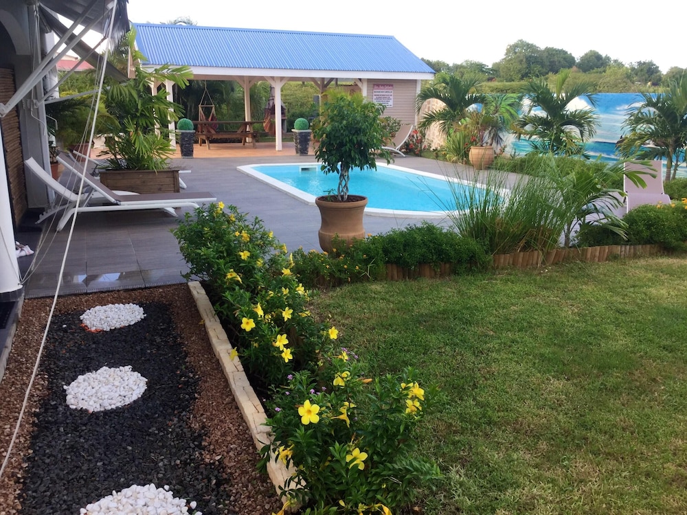 Appartement charmant à Saint François avec piscine partagée — 4-Star Luxury Hotel in Saint-Francois, Guadeloupe
