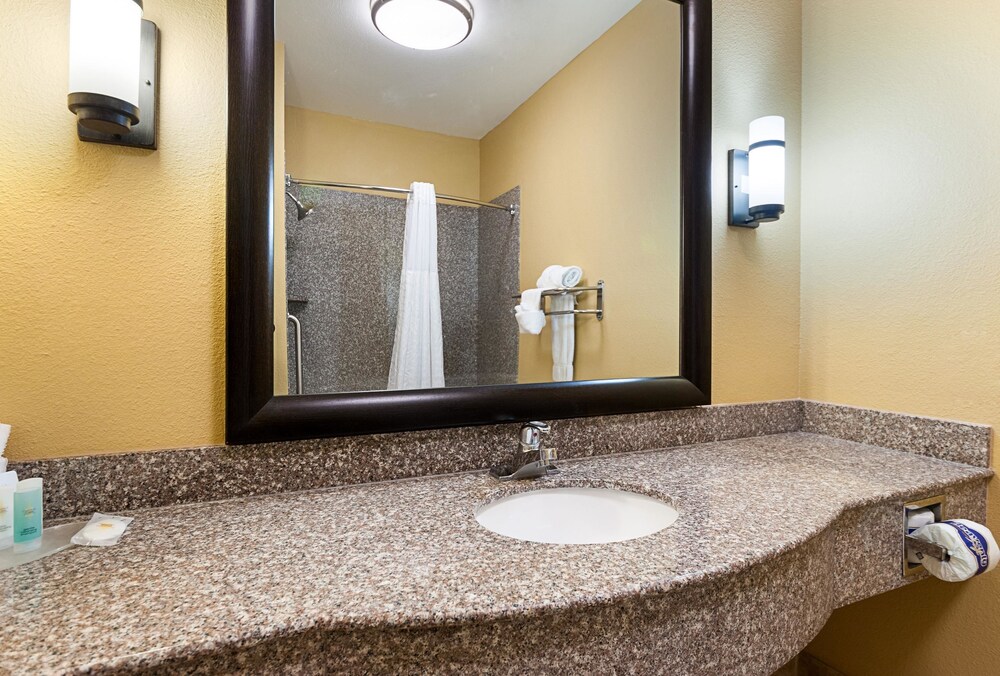 Spark by Hilton Opelousas - photo 17